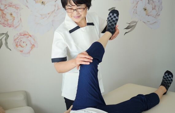 日常生活での動作や行動を妨げる関節痛を施術いたします | 女性の施術師が富士見市で出張施術する出張整体 楽歩